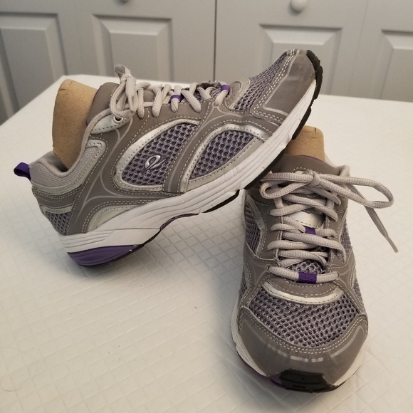 easy spirit sneakers Women's size 8M Ourturns CA0912 Gray - Picture 1 of 6